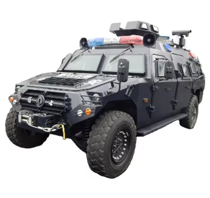 Véhicules blindés militaires à 60 km/h avec triple assurance