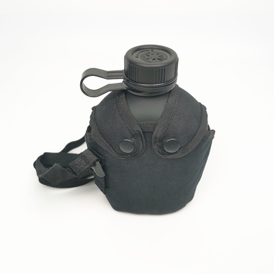 Camping formation des étudiants bouteille d'eau corps en aluminium avec caoutchouc revêtu finition mate avec poche sac épaule rayures