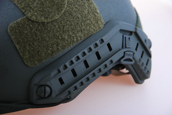 Bien ventilé Casque militaire tactique avec matériau d'aramide