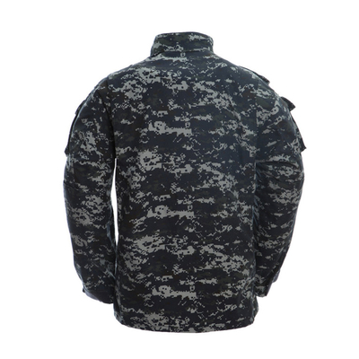 Un uniforme militaire de bonne ventilation, un uniforme de camouflage, un uniforme de combat.