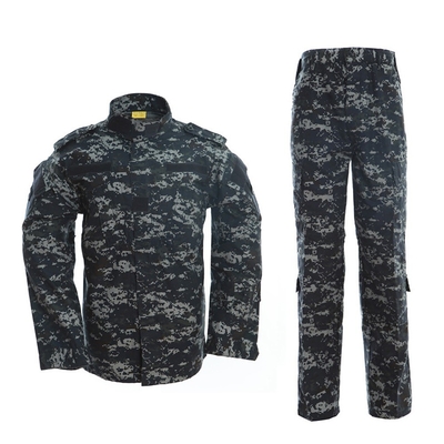 Un uniforme militaire de bonne ventilation, un uniforme de camouflage, un uniforme de combat.