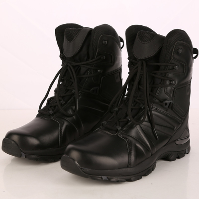 Bottes de combat à talons intermédiaires isolées en cuir durable