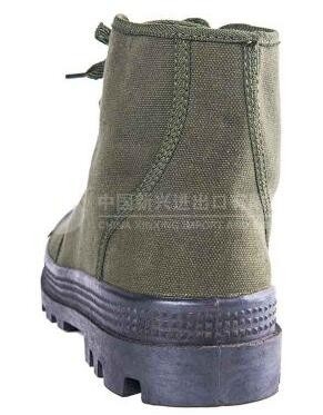 Des bottes de combat, des bottes tactiques, des bottes anti-dérrapage, des bottes militaires.