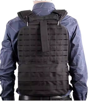 Vêt de protection individuelle tactique à usage extérieur