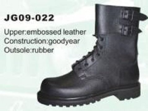 Des bottes tactiques de combat à semelle intermédiaire à double couche pour militaires et travailleurs.