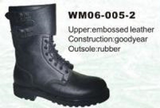 Des bottes tactiques respirantes et antibactériennes avec une super prise